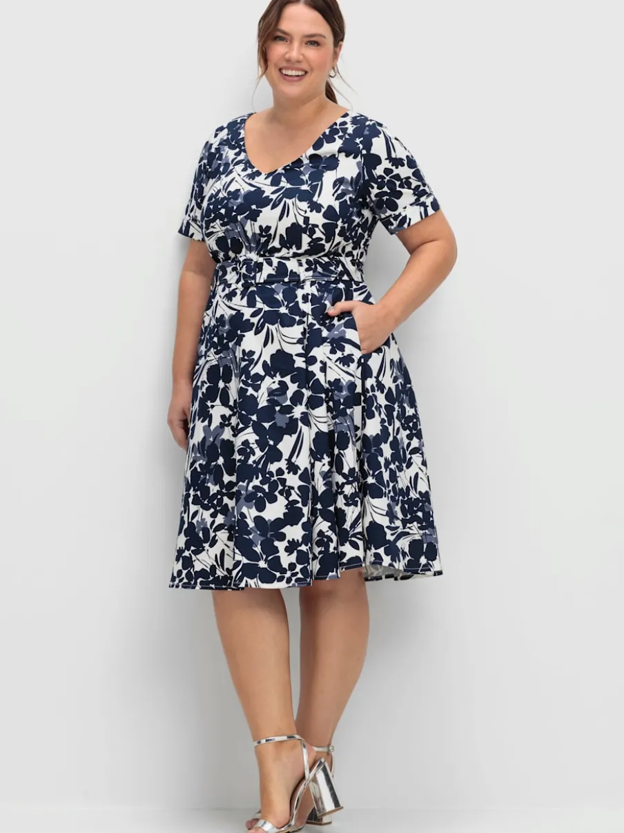 Robe de cocktail joli motif floral