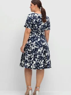 Robe de cocktail joli motif floral