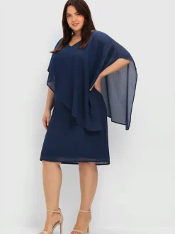 Robe de cocktail style cape