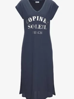 Robe de plage encolure avec bords-côtes légèrement brillants grâce au fil lurex