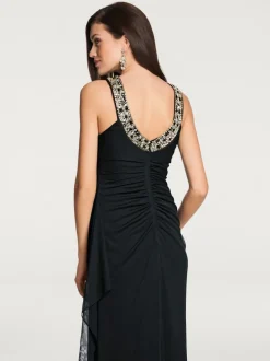 Robe de soirée avec col en dentelle et fronces