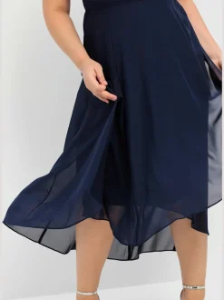 Robe de soirée col v devant et au dos