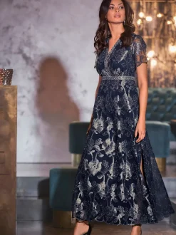 Robe de soirée en maille légère avec broderie florale