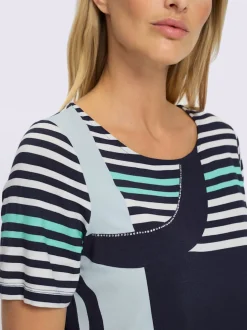 Robe droite à col rond avec rayures graphiques et manches courtes
