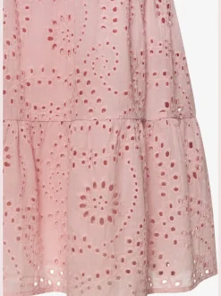 Robe d'été avec broderie ajourée à manches courtes