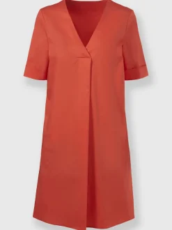 Robe d'été avec encolure en V et poches latérales