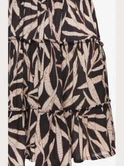 Robe d'été avec encolure en v et volant