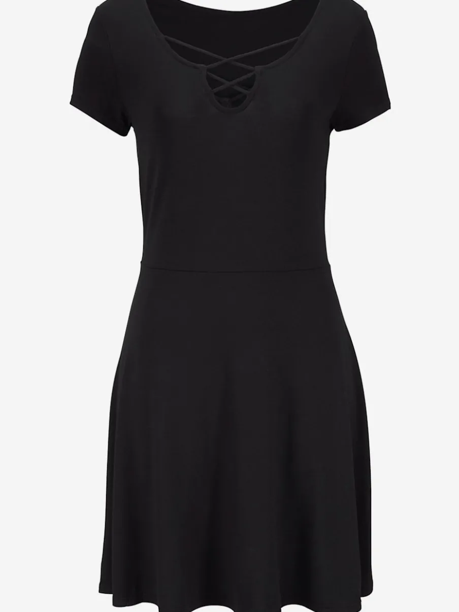 Robe d'été avec lacets à l'encolure et manches courtes