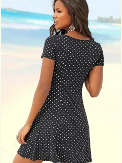 Robe d'été avec manches courtes et motif à pois