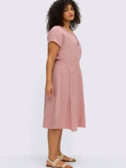 Robe d'été encolure en v affinante