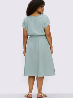 Robe d'été encolure en v affinante