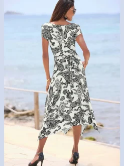 Robe d'été à encolure en V avec imprimé en viscose douce