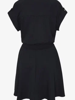 Robe d'été à encolure en V et smockée à la taille