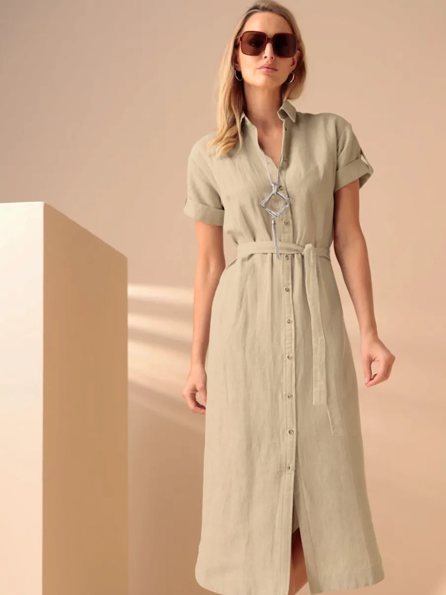 Robe d'été en lin et coton avec manches courtes et ceinture en tissu