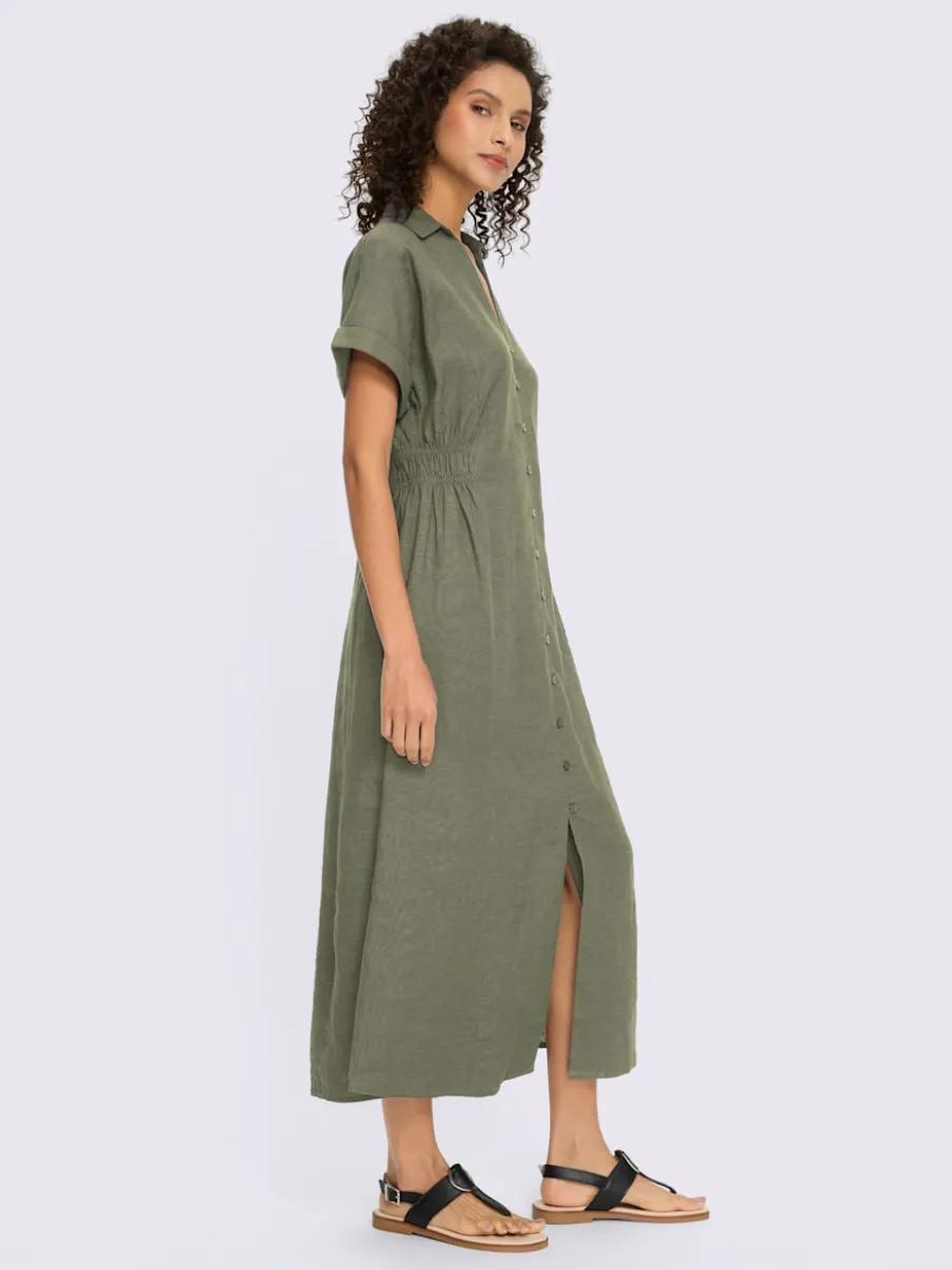Robe d'été en lin léger avec col chemise et boutonnière