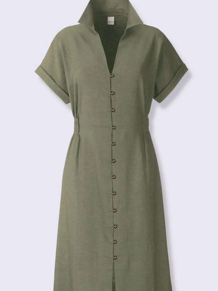 Robe d'été en lin léger avec col chemise et boutonnière