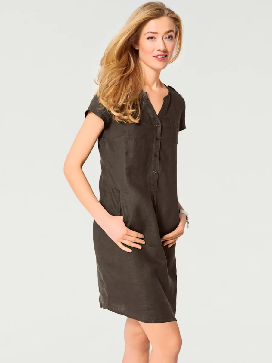 Robe d'été en pur lin avec encolure ronde et poches