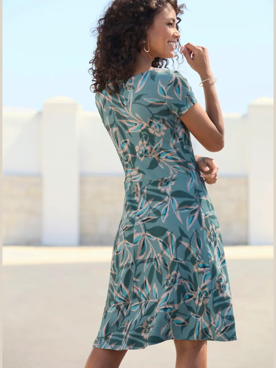Robe d'été à laçage col manches courtes évasées