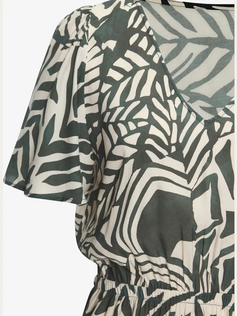 Robe d'été à manches courtes avec imprimé unique