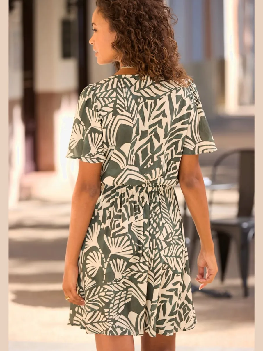 Robe d'été à manches courtes avec imprimé unique