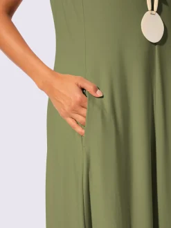 Robe d'été sans manches à encolure ronde avec poches pratiques