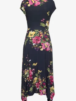 Robe d'été évasée à encolure en V floralement imprimée