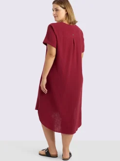 Robe en coton col v avec patte de boutonnage