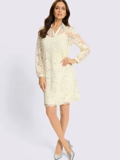 Robe en dentelle dentelle florale légèrement transparente
