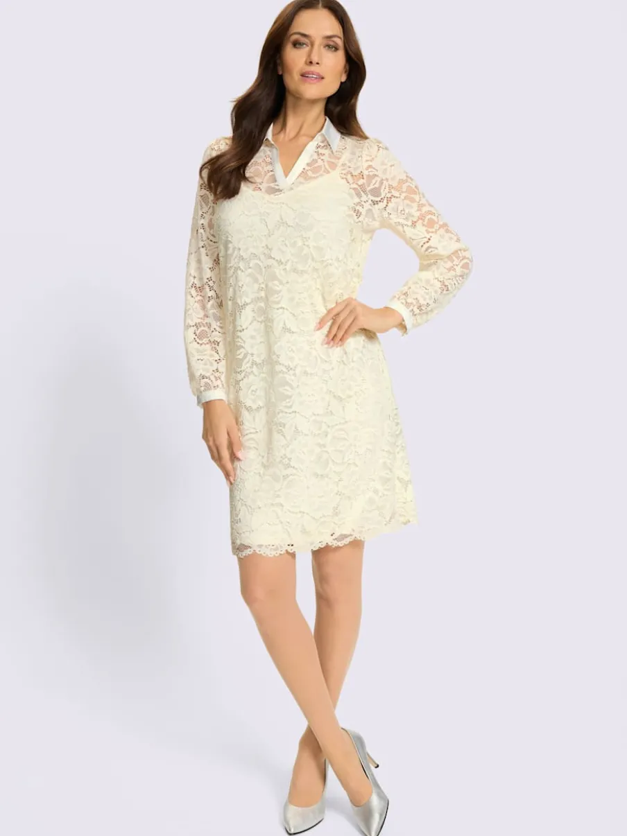 Robe en dentelle dentelle florale légèrement transparente