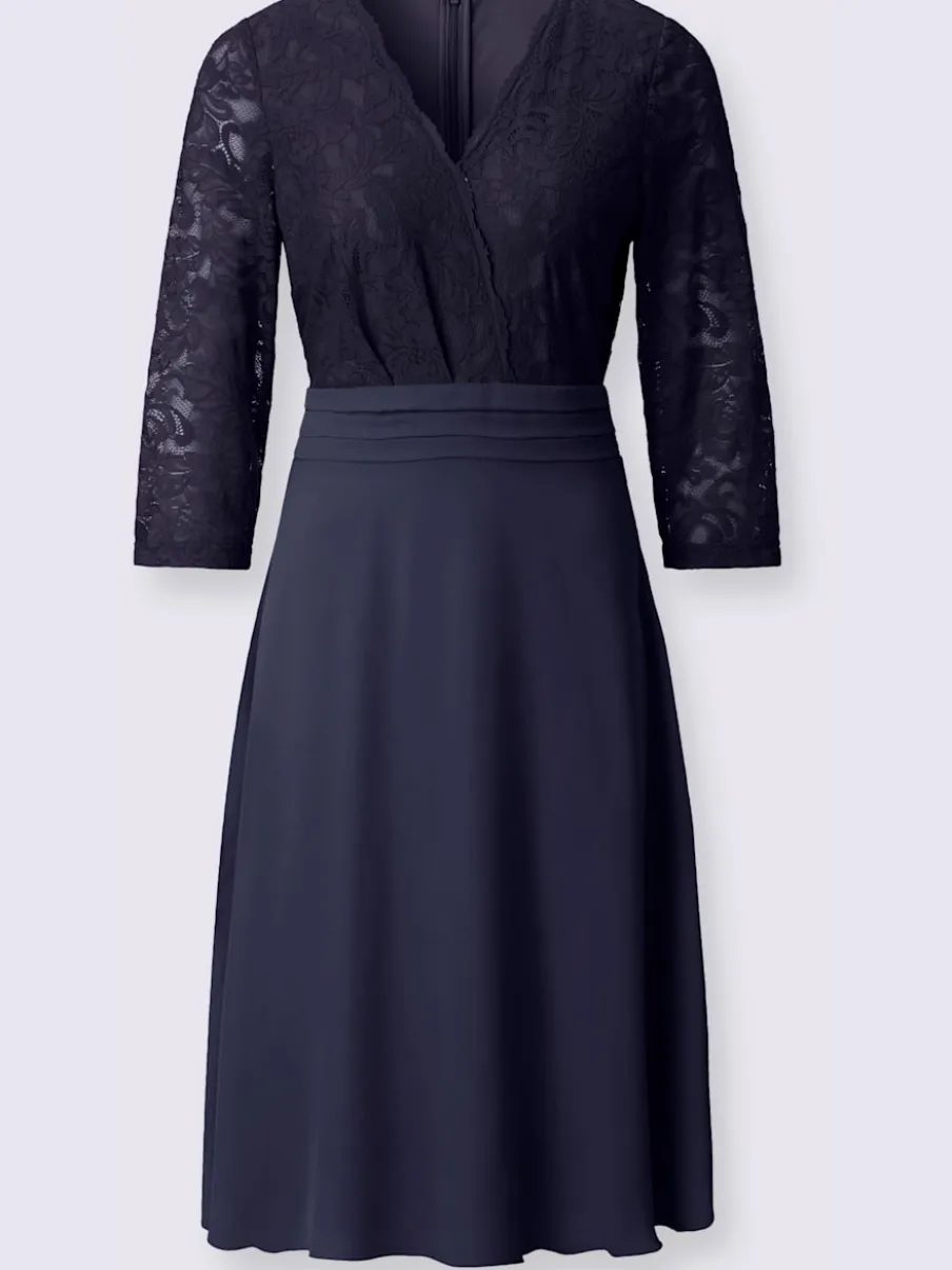 Robe en dentelle qualité tissée