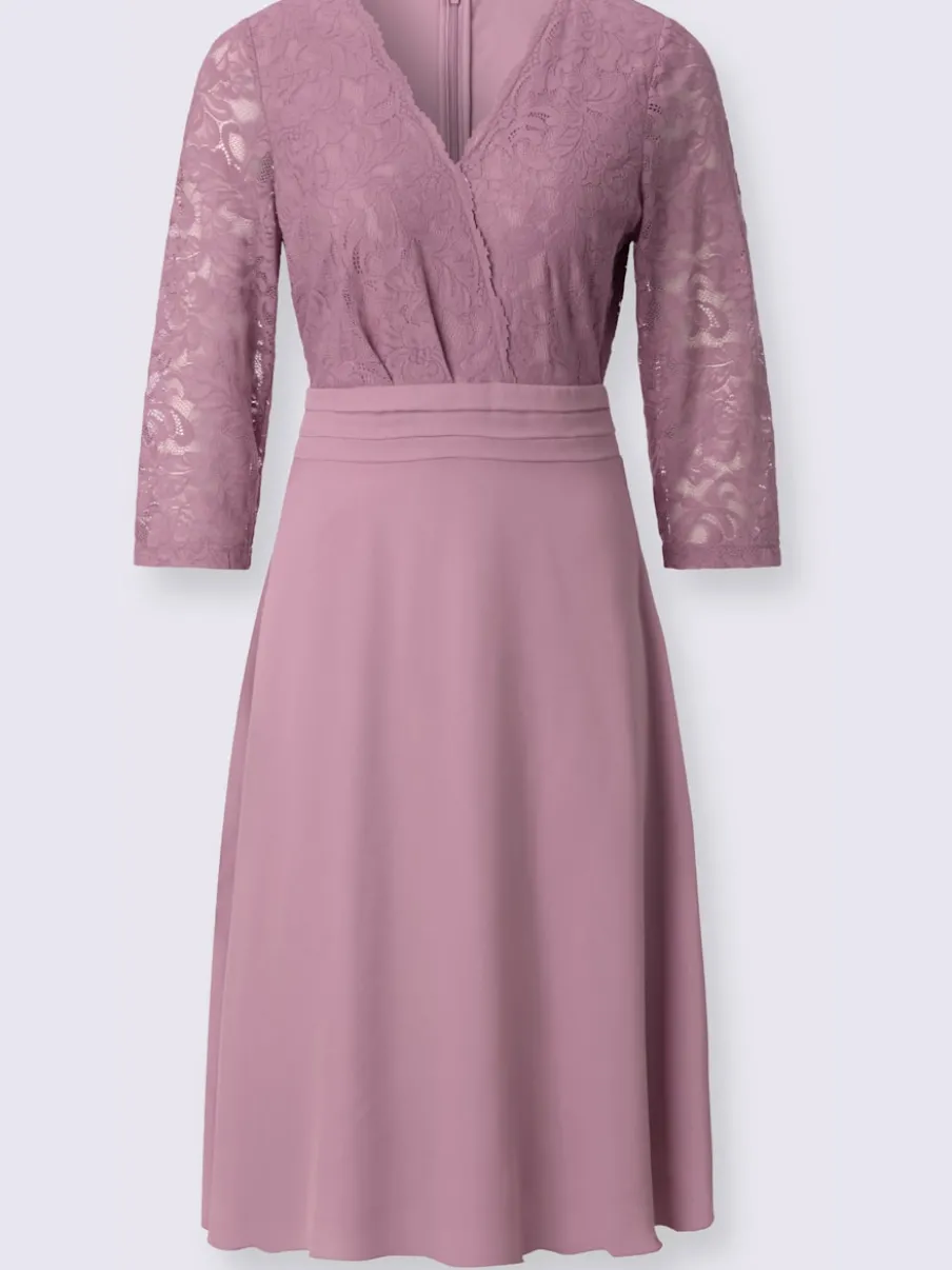 Robe en dentelle qualité tissée