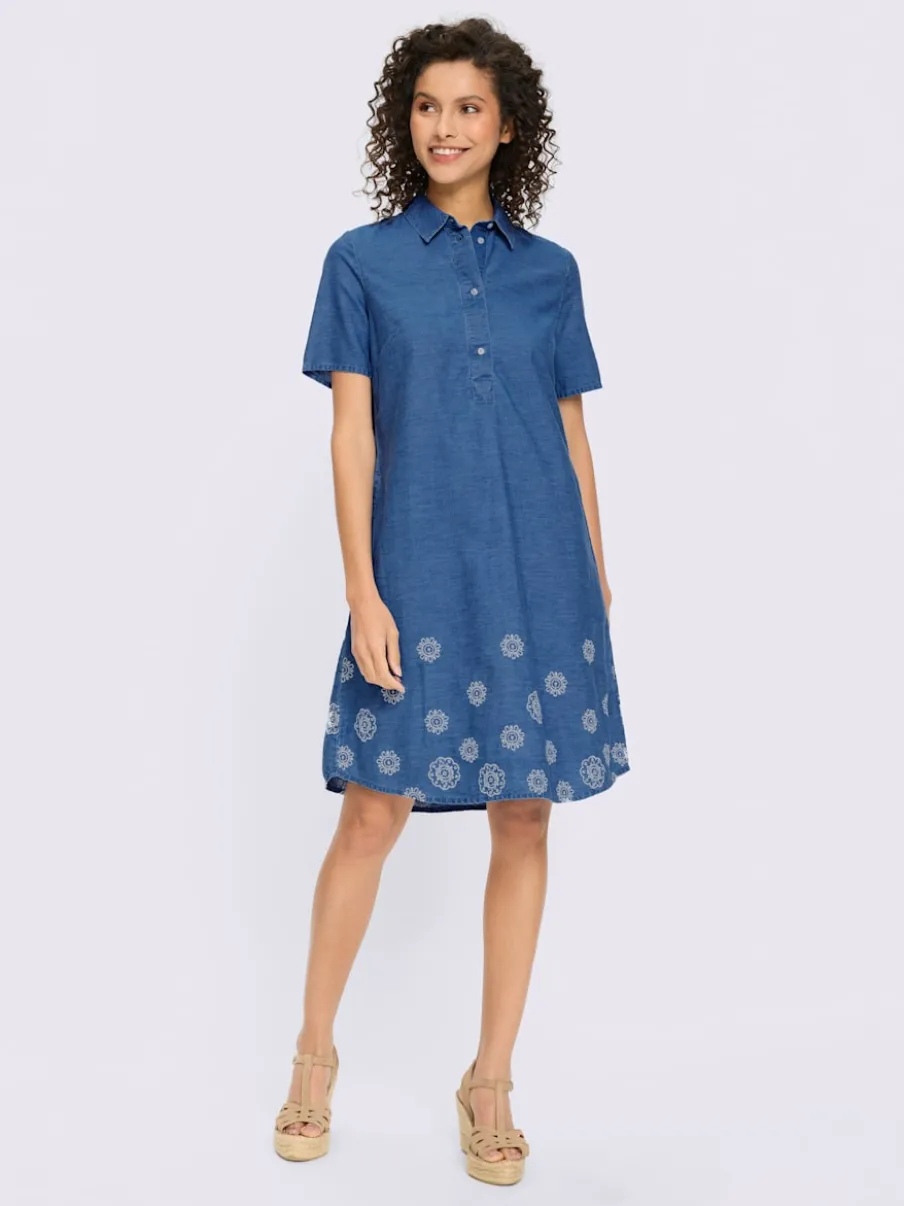Robe en jean avec col chemise et broderie florale