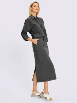 Robe en jean avec col chemise et poches pratiques