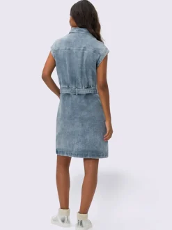 Robe en jean avec col chemise et manches courtes