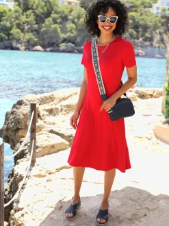 Robe en jersey avec col rond et manches courtes