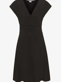 Robe en jersey avec col V et manches courtes à coupe cintrée