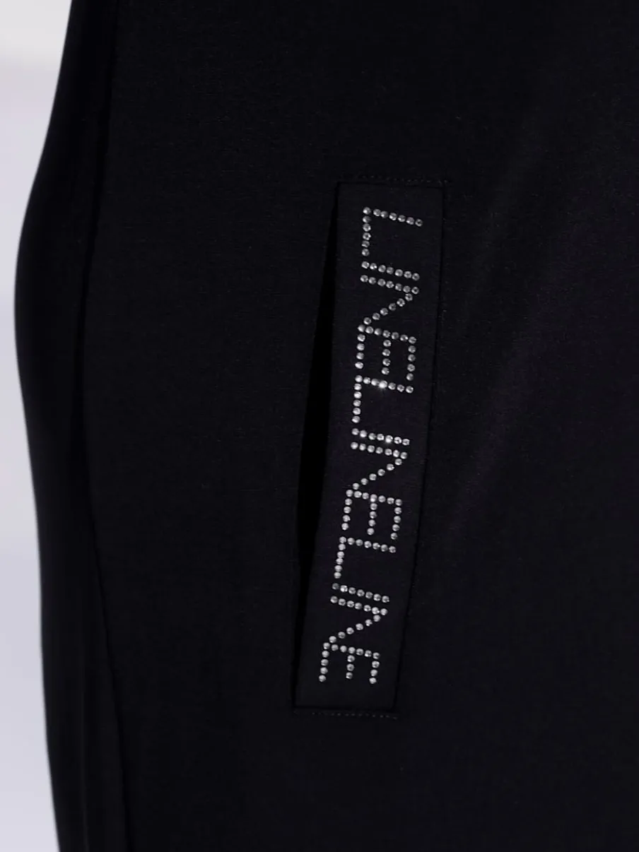 Robe en jersey avec détails en pierres fantaisie