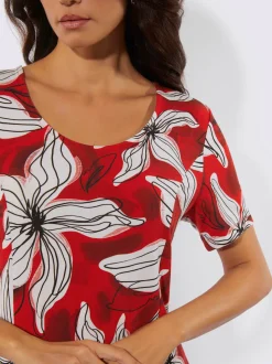 Robe en jersey avec encolure ronde et manches courtes à motifs floraux