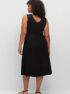 Robe en jersey col v devant et au dos
