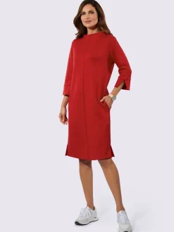 Robe en jersey douce avec col corolle et rayures