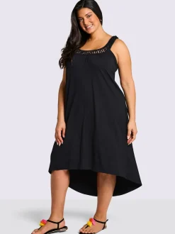 Robe en jersey encolure raffinée
