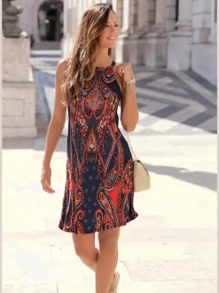 Robe en jersey à encolure raffinée avec imprimé paisley et bretelles mode