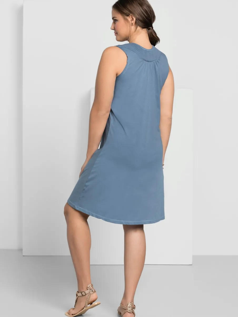 Robe en jersey encolure smockée