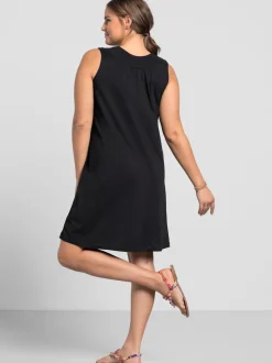 Robe en jersey encolure smockée