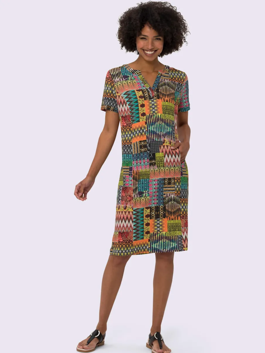 Robe en jersey imprimé avec col V et manches courtes