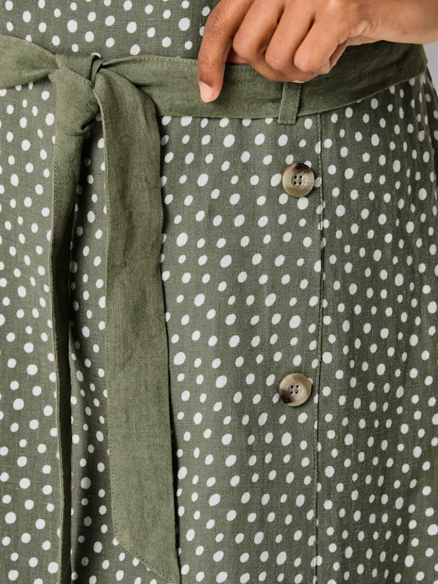 Robe en lin à ceinture boutons et fentes latérales