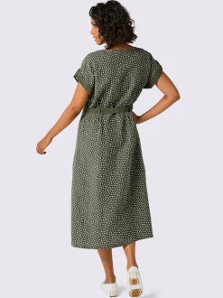 Robe en lin à ceinture boutons et fentes latérales