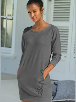 Robe en sweat à col rond avec poches et grand logo