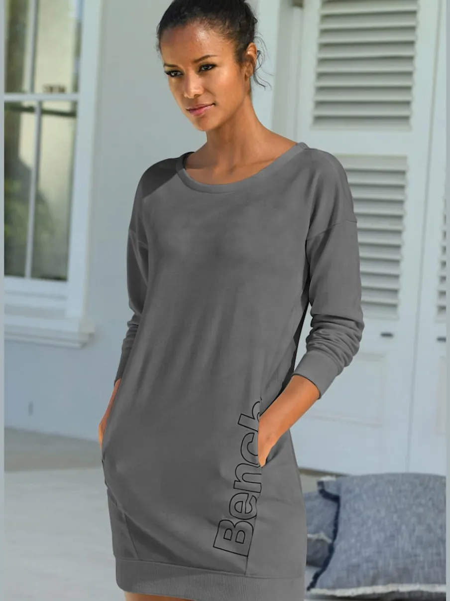 Robe en sweat à col rond avec poches et grand logo