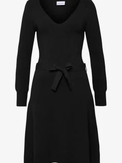 Robe en tricot avec encolure en V et ceinture à nouer